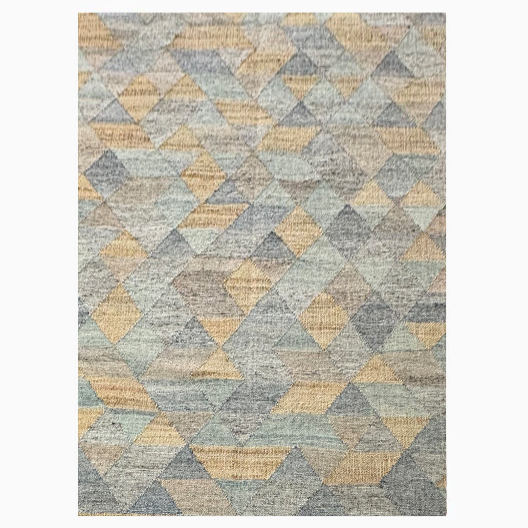 Earthy Elegance Handknotted Jute Rug