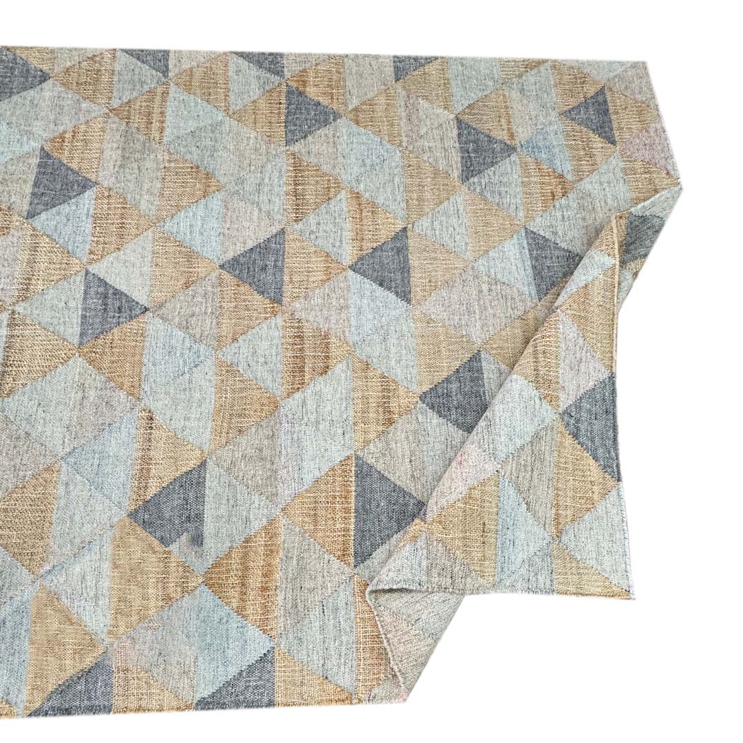 Earthy Elegance Handknotted Jute Rug