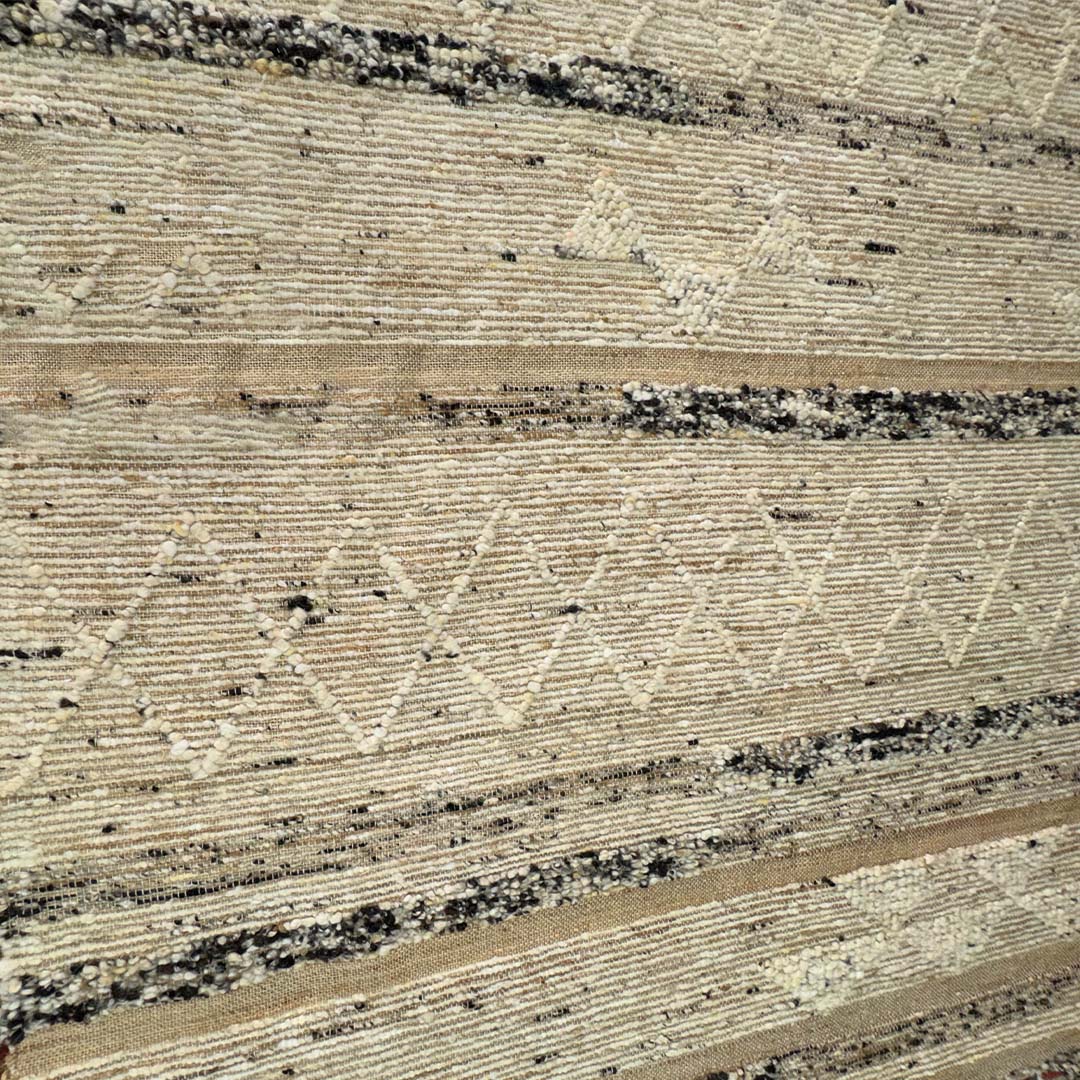 Earthy Elegance Handknotted Jute & Wool Rug