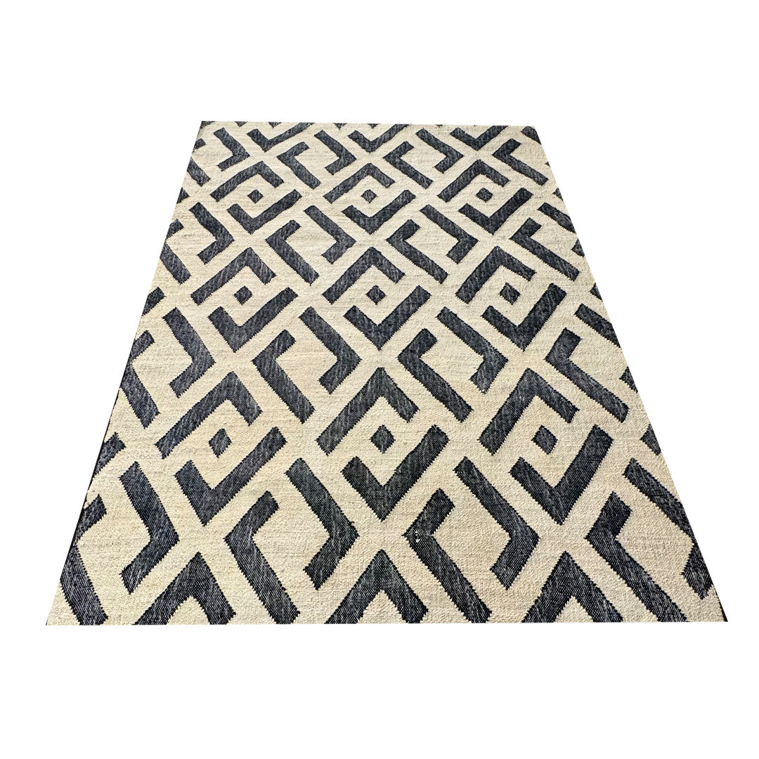 Earthy Elegance Handknotted Jute Rug