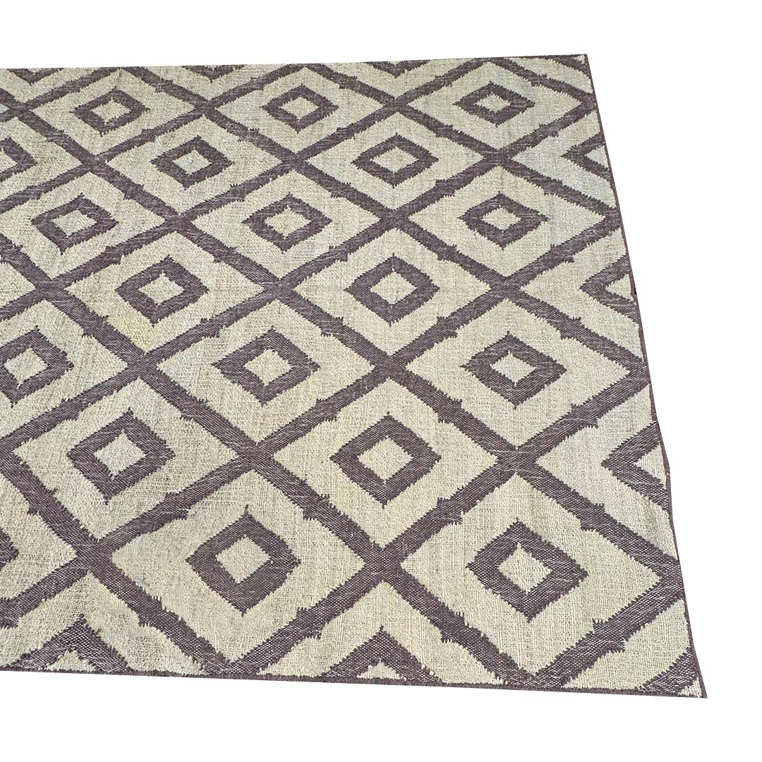 Earthy Elegance Handknotted Jute Rug