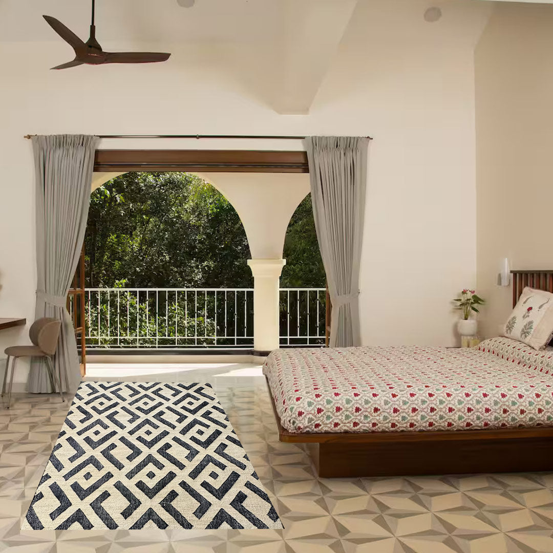 Earthy Elegance Handknotted Jute Rug