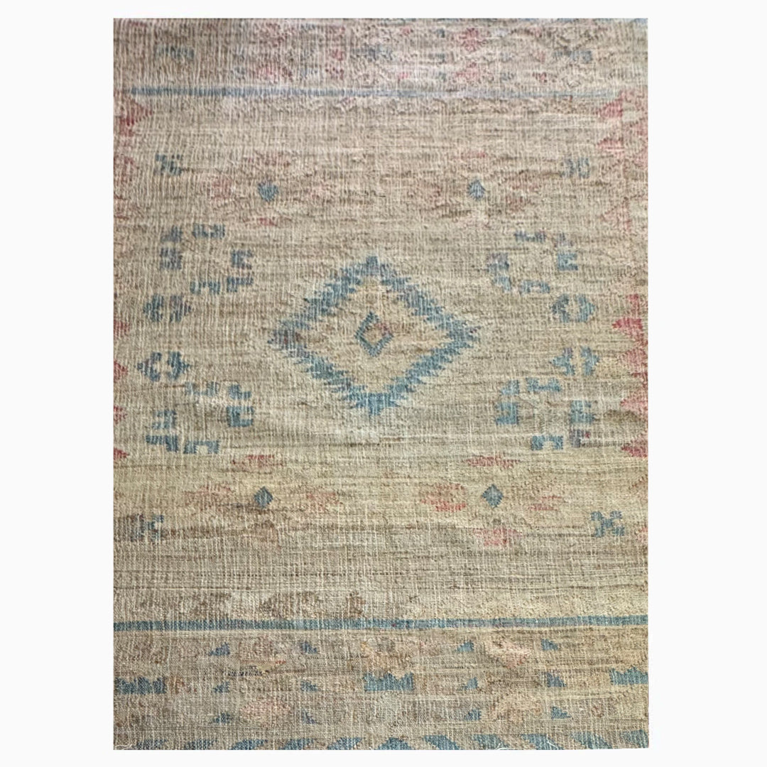 Earthy Elegance Handknotted Jute Rug