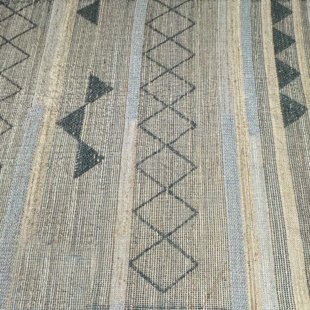 Earthy Elegance Handknotted Jute & Wool Rug