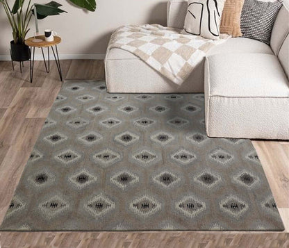 Harmonize - Handtufted Traditional Black & Grey Colour Wool Rug